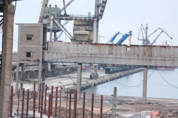 Turc depistat cu un carnet de marinar fals în Portul Constanţa